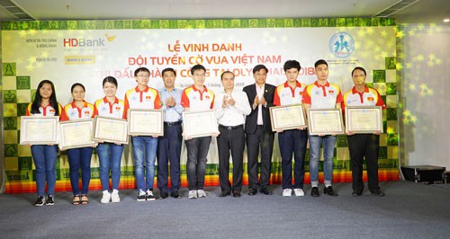 Thêm 25.000 USD cho tuyển cờ vua Việt Nam sau Olympiad - Ảnh 1.