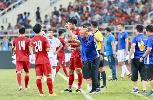 Bản quyền AFF Cup: Next Media ghi điểm - Ảnh 1.