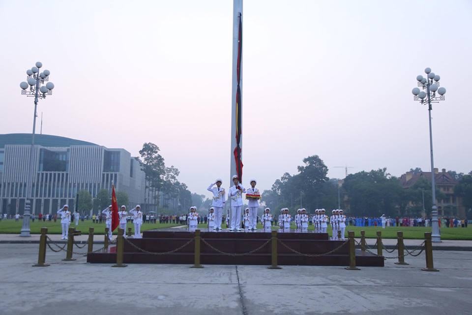 Xúc động lễ treo cờ rủ Quốc tang nguyên Tổng Bí thư Đỗ Mười - Ảnh 17.