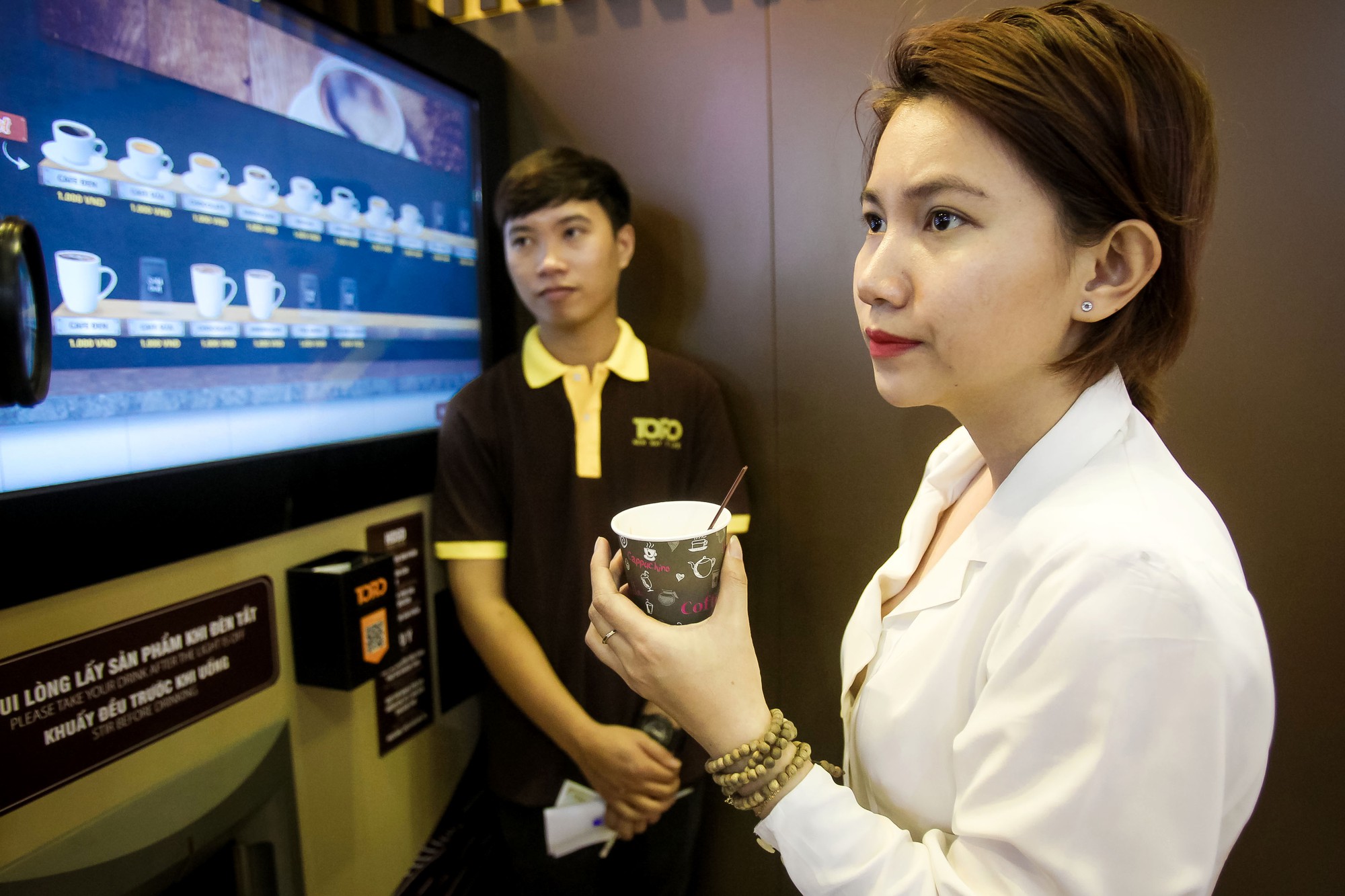 Máy bán cà phê rang xay tự động đầu tiên tại Việt Nam - Ảnh 12.
