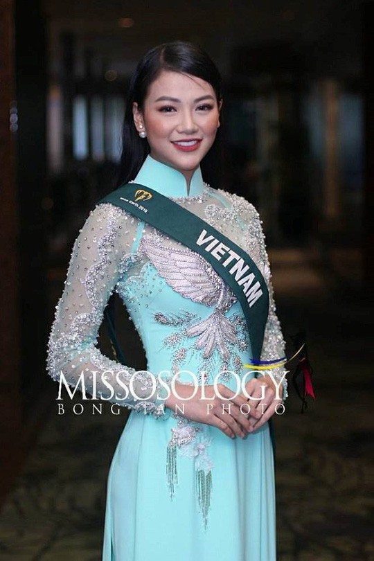 Tân Hoa hậu Trái đất xinh đẹp ngày trở về Việt Nam - Ảnh 6.