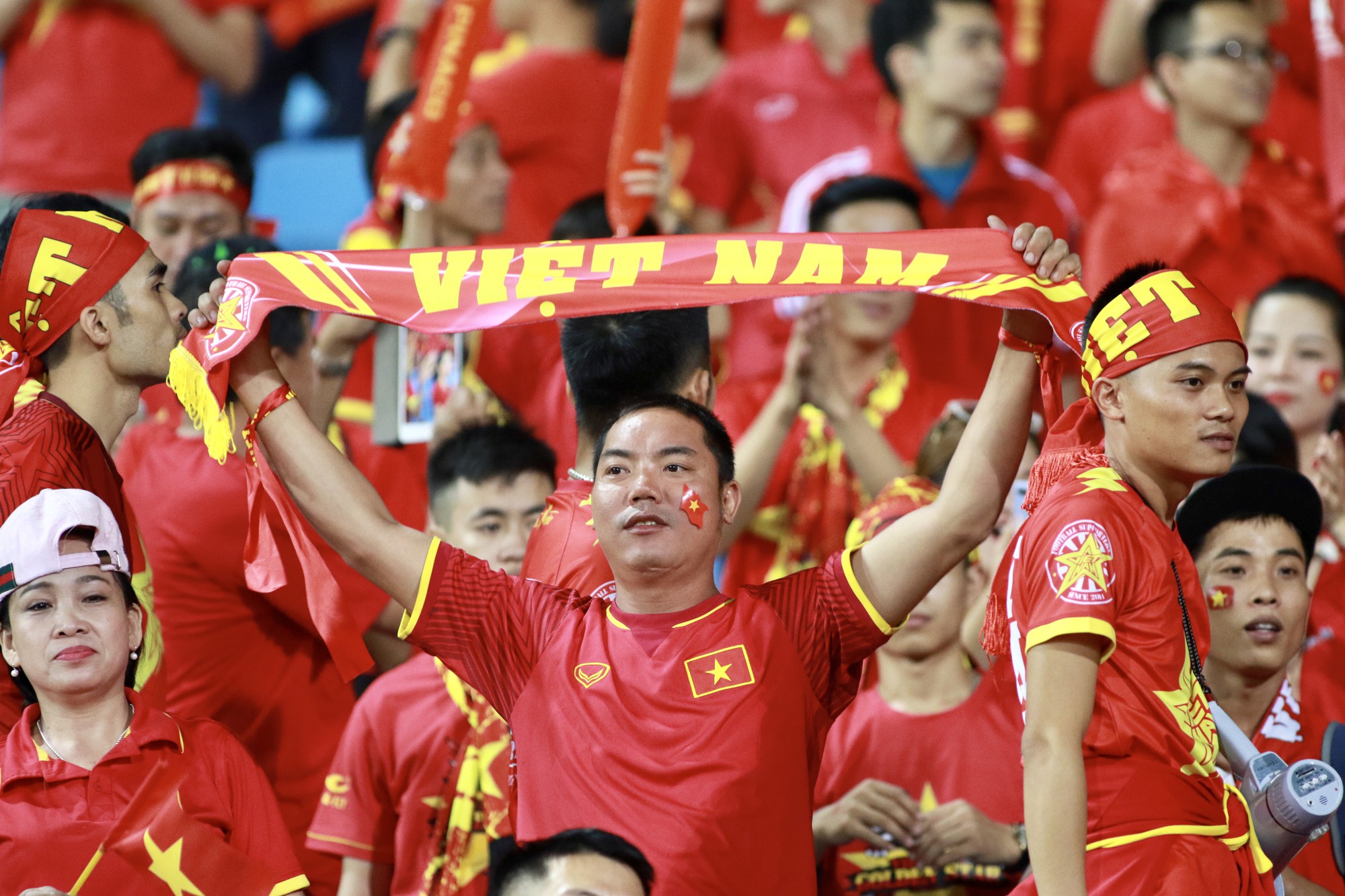 Clip Việt Nam - Malaysia 2-0: Chiến công trọn vẹn cho chủ nhà - Ảnh 11.