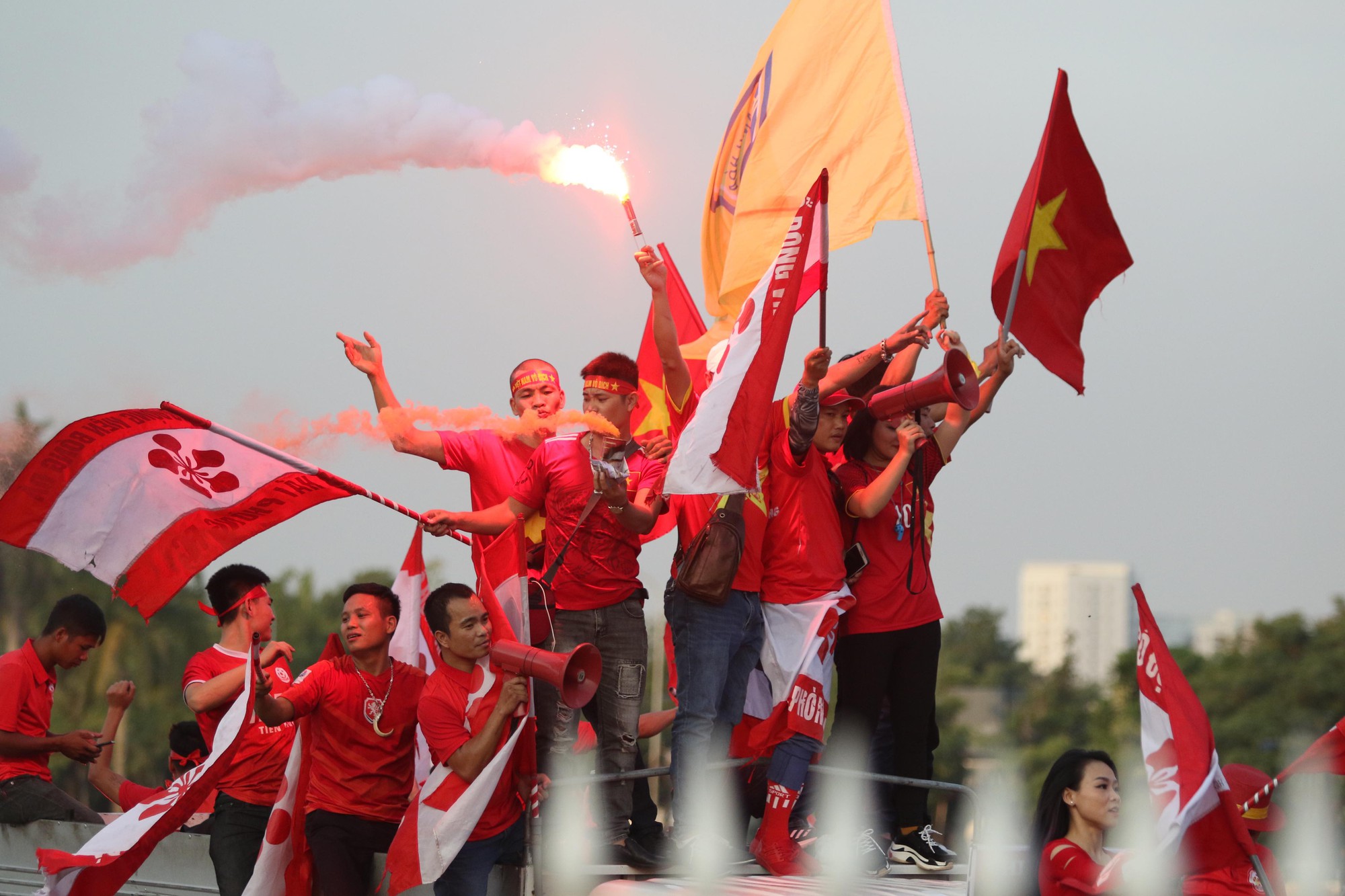 Clip Việt Nam - Malaysia 2-0: Chiến công trọn vẹn cho chủ nhà - Ảnh 13.
