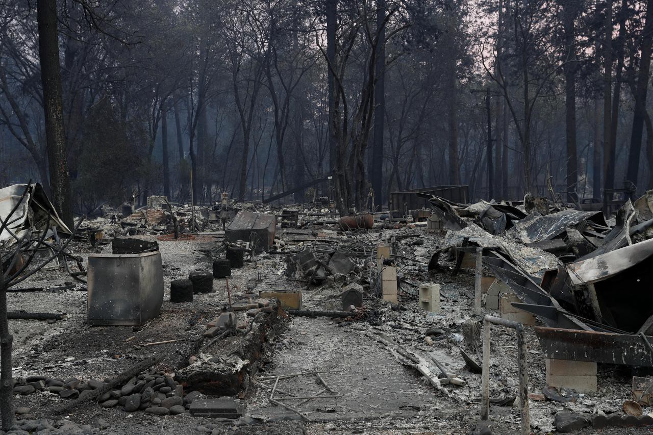 Cháy rừng California: Hơn 1.000 người mất tích, khói độc phát tán hàng trăm km - Ảnh 2.