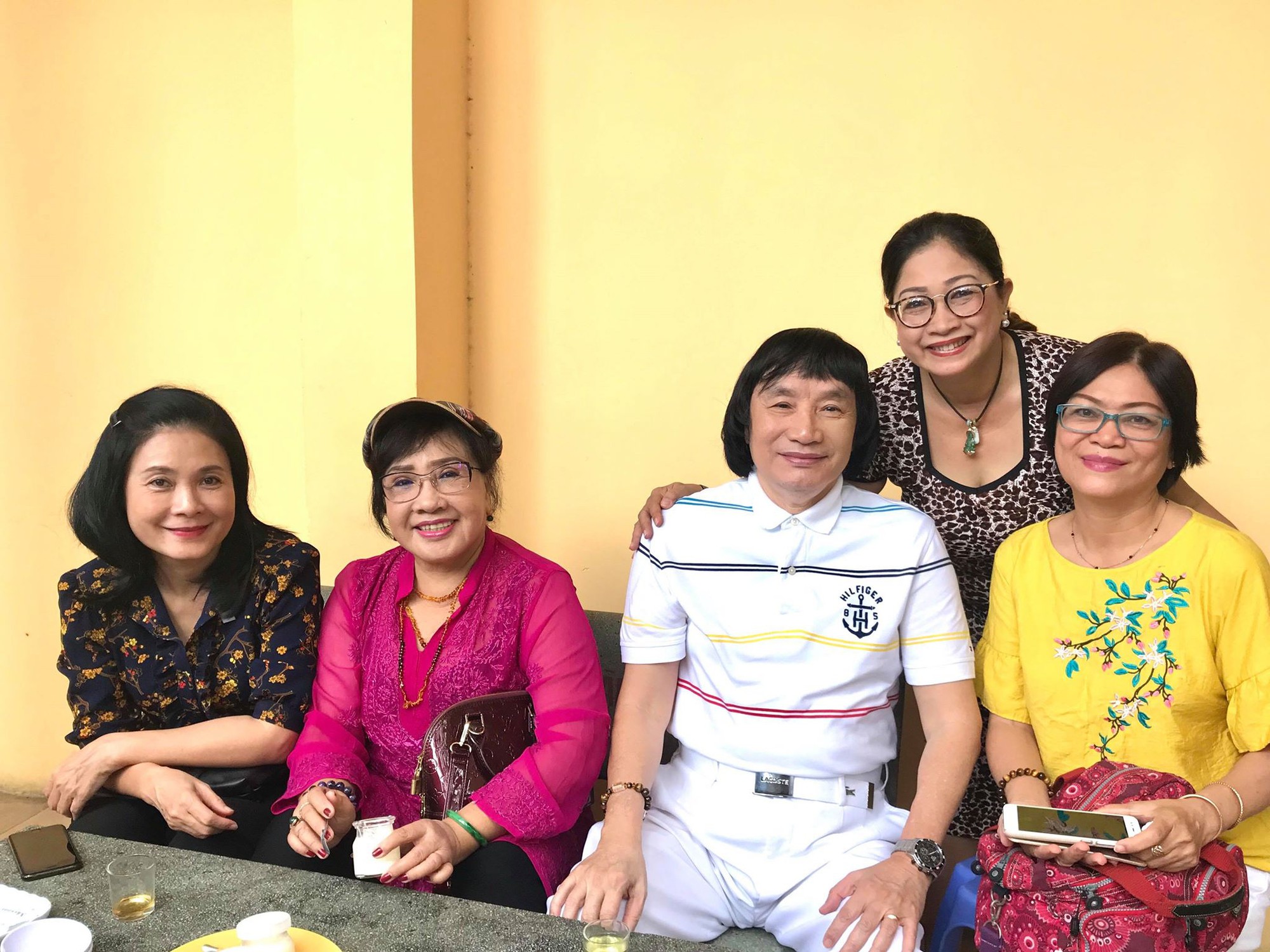 Đông nghệ sĩ hội ngộ trong ngày ra mắt CLB Phóng viên sân khấu - Ảnh 2. Đông nghệ sĩ hội ngộ trong ngày ra mắt CLB Phóng viên sân khấu - Ảnh 2.