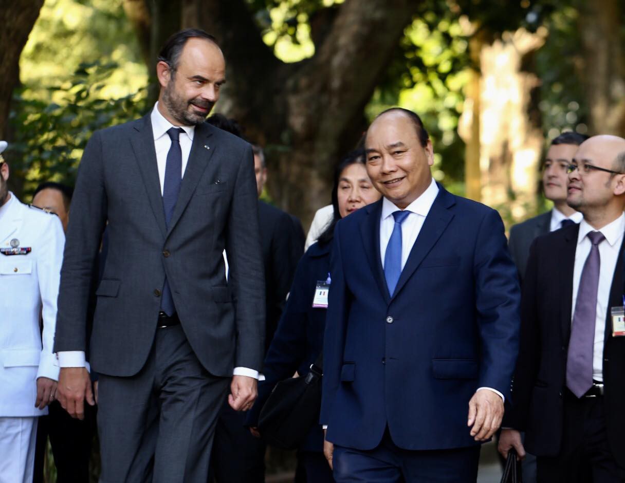 Thủ tướng Pháp bắt đầu thăm chính thức Việt Nam - Ảnh 7.