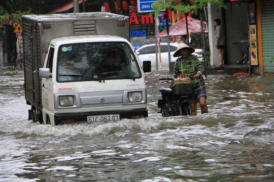 Sau bão số 9, Nam Bộ tiếp tục mưa to đến rất to - Ảnh 2.