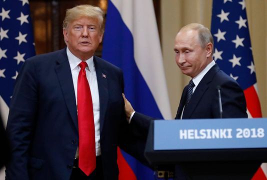 Hai Tổng thống Putin và Trump gặp nhau theo kiểu nào ở Paris? - Ảnh 1.