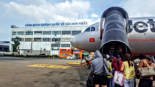 Máy bay Jetstar phải huỷ chuyến bay tối vì sân bay Tuy Hòa đóng cửa - Ảnh 1.