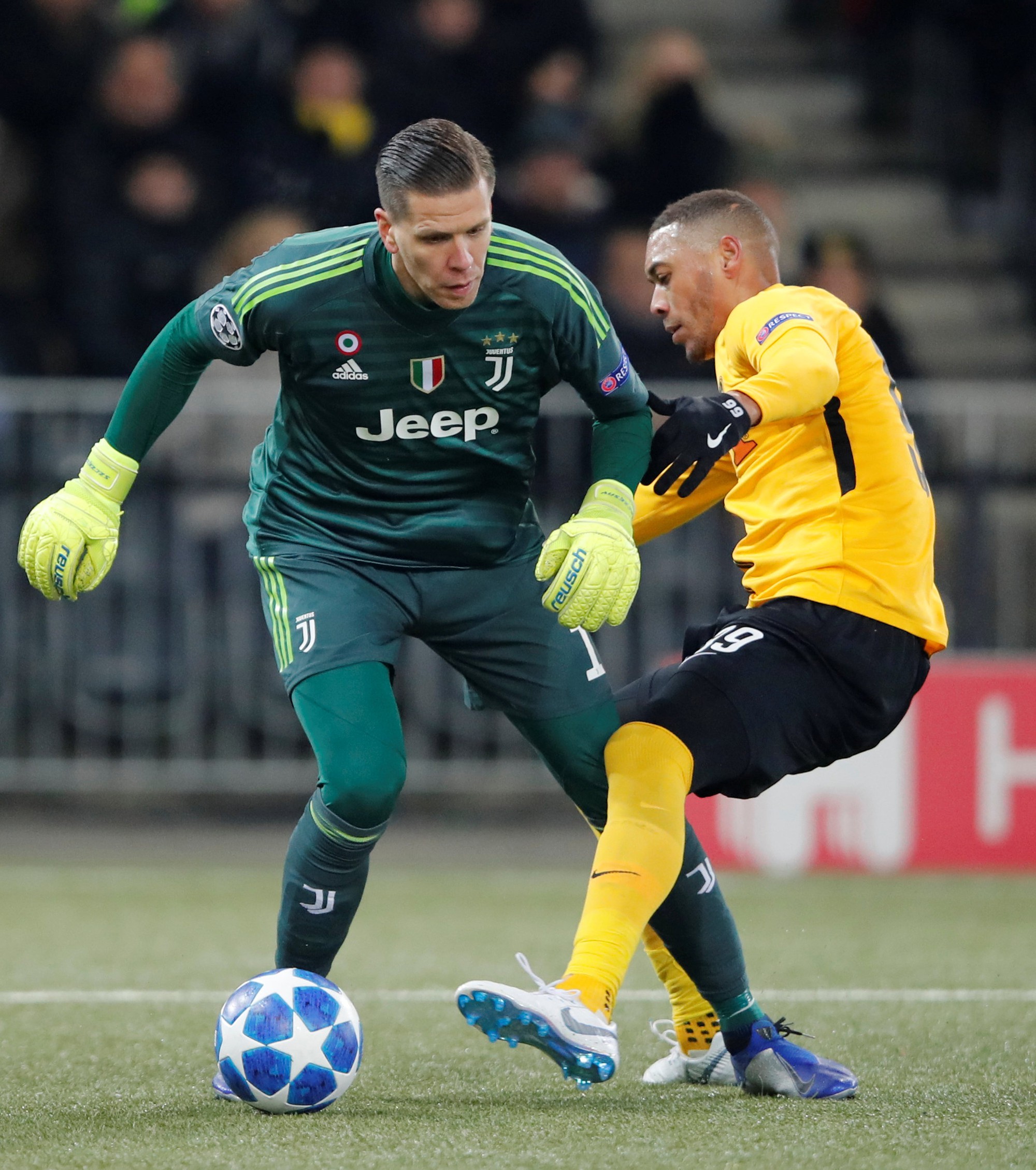 Ba đội bóng của Ronaldo thua liểng xiểng ở Champions League - Ảnh 2. Ba đội bóng của Ronaldo thua liểng xiểng ở Champions League - Ảnh 2.