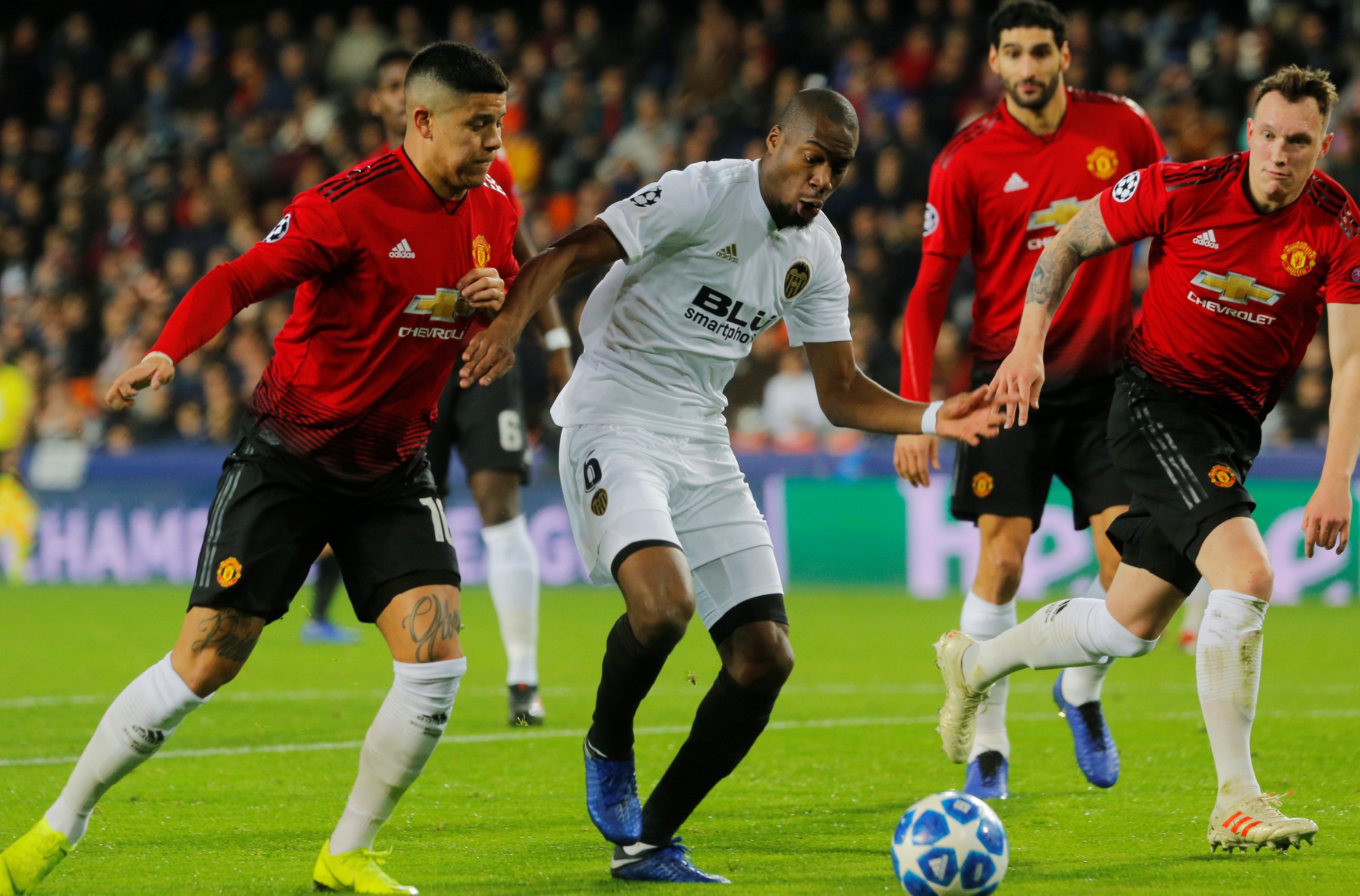 Ba đội bóng của Ronaldo thua liểng xiểng ở Champions League - Ảnh 4. Ba đội bóng của Ronaldo thua liểng xiểng ở Champions League - Ảnh 4.