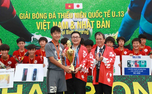 Tokyu S Reyes vô địch Giải U13 Việt Nam - Nhật Bản - Ảnh 1.