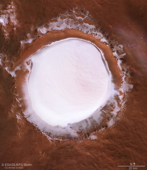 Cận cảnh hồ băng khổng lồ trên Sao Hỏa - Ảnh 5.