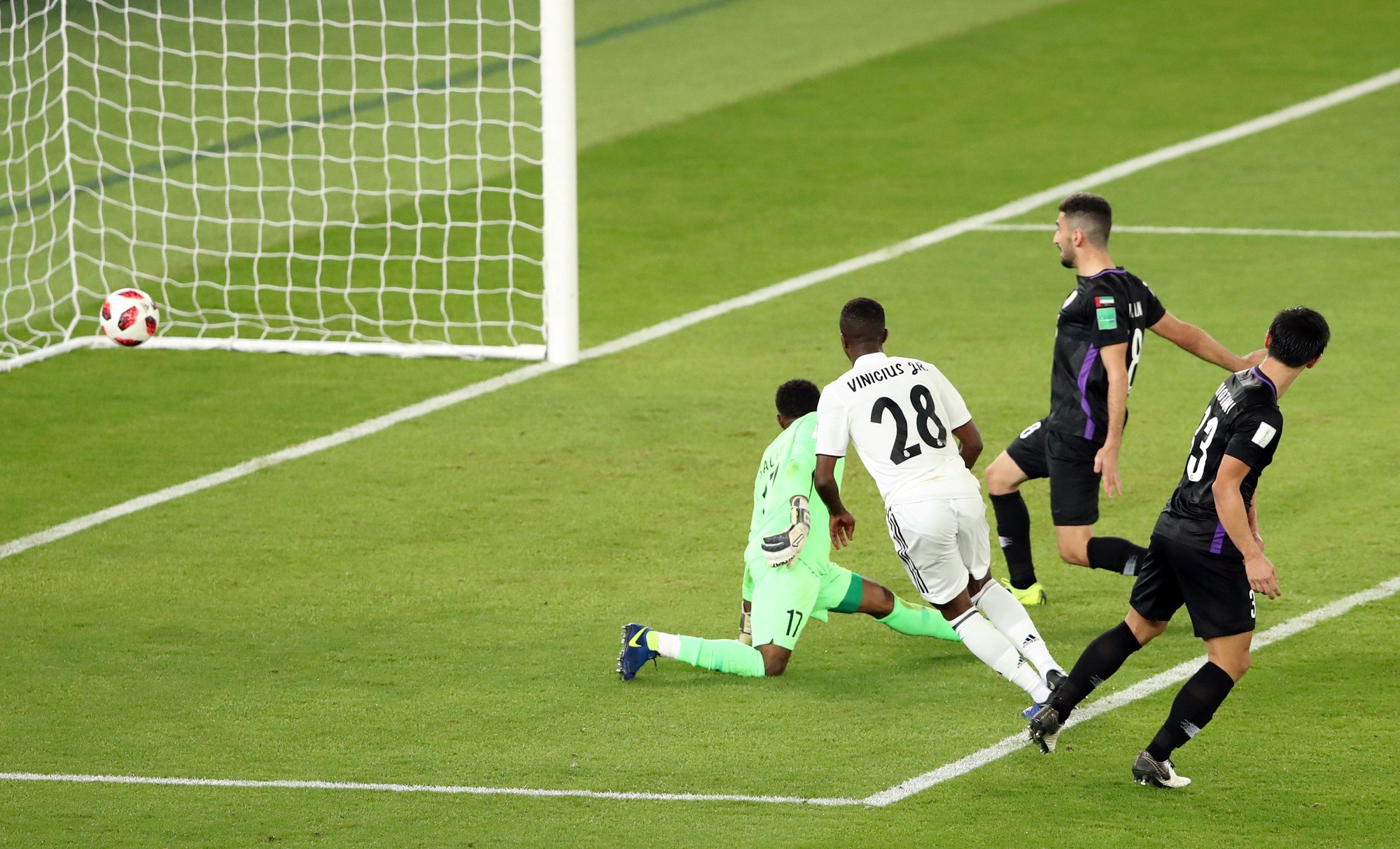 Đè bẹp chủ nhà, Real Madrid lập hat-trick vô địch World Cup các CLB - Ảnh 10.