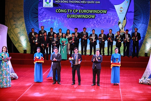 Eurowindow 4 lần liên tiếp đạt Thương hiệu Quốc gia - Ảnh 2.