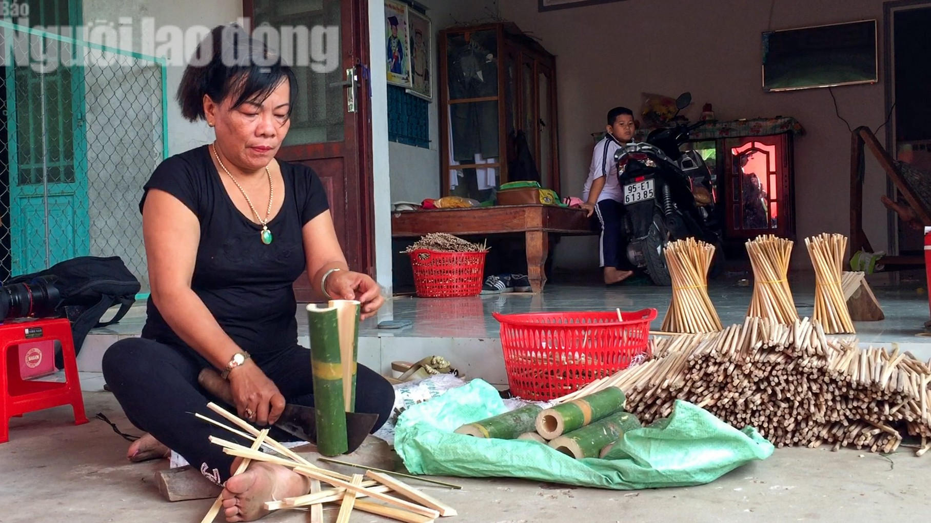 Bí quyết bảo vệ sức khỏe người dùng của xóm đũa tre sạch ở miền Tây - Ảnh 9.