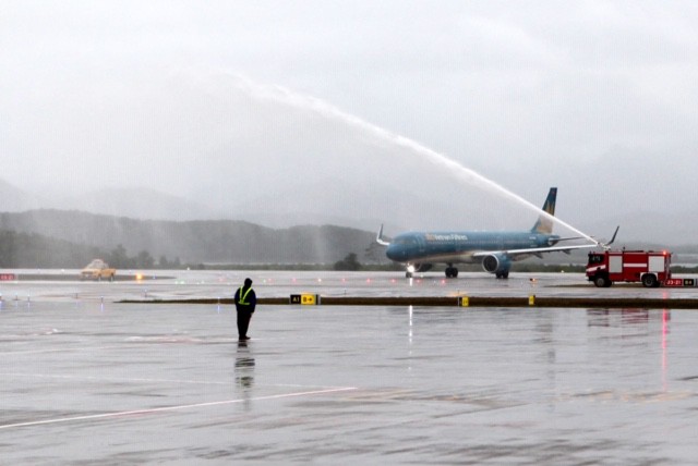 Khai trương sân bay quốc tế Vân Đồn, đón siêu máy bay Boeing 787 từ TP HCM - Ảnh 1.
