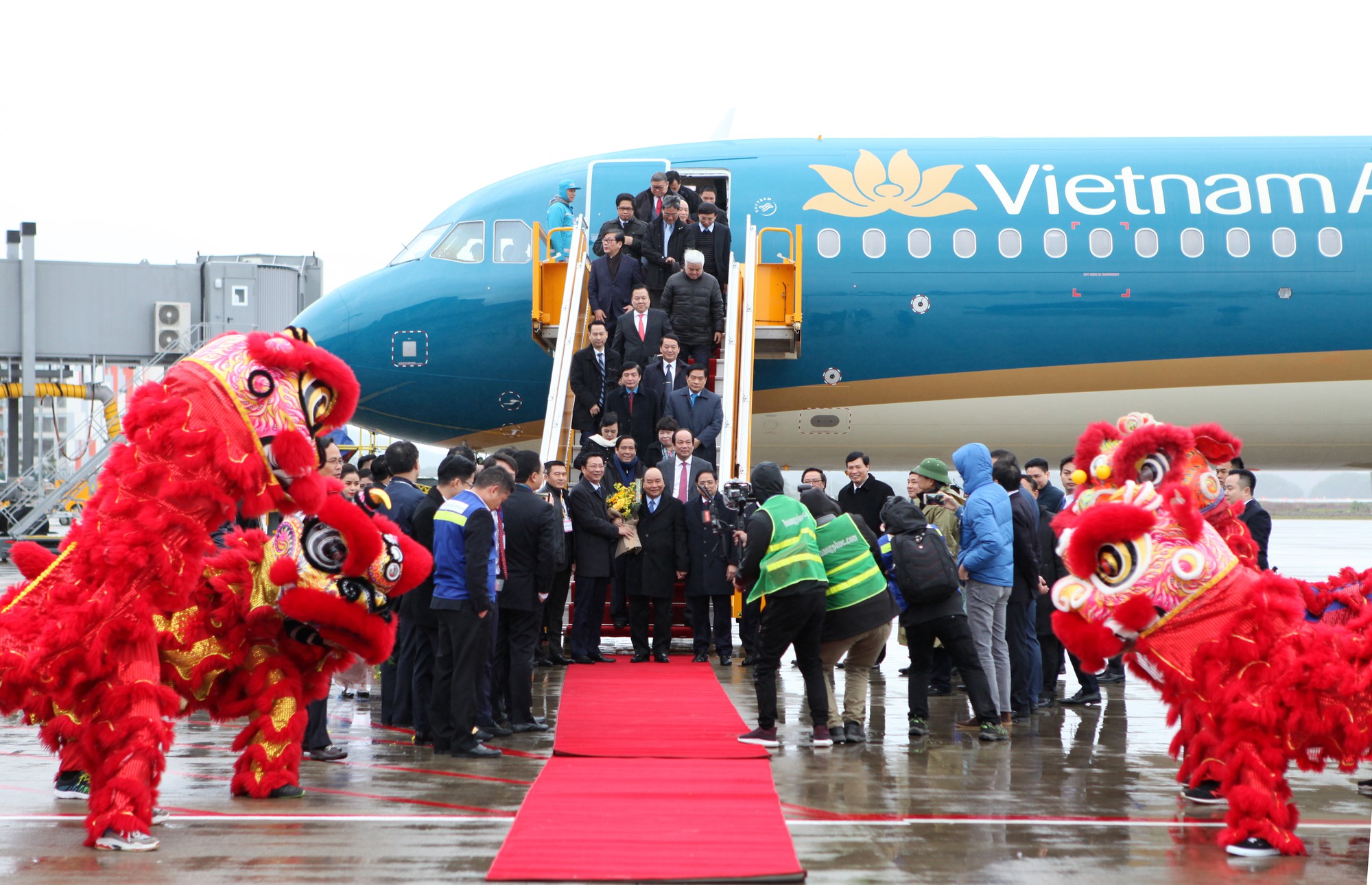 Khai trương sân bay quốc tế Vân Đồn, đón siêu máy bay Boeing 787 từ TP HCM - Ảnh 2.