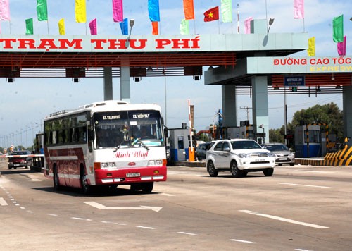 Ngày 1-1-2019 tạm dừng thu phí cao tốc TP HCM-Trung Lương - Ảnh 1.