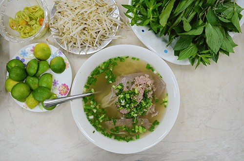 3 quán phở mở xuyên Tết tại Sài Gòn - Ảnh 5.