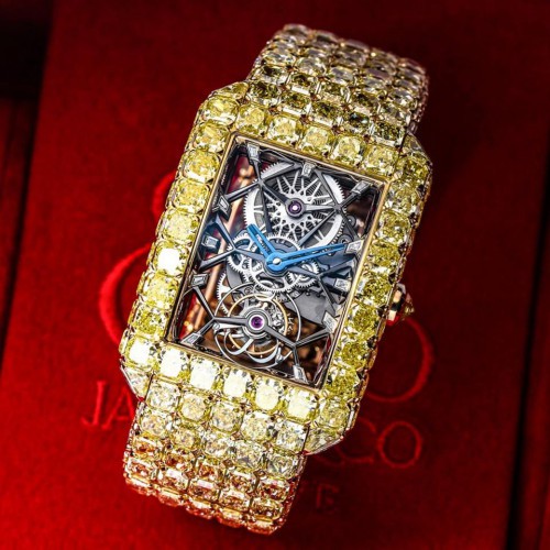 Cận cảnh chiếc đồng hồ nạm 127,45 carat kim cương  - Ảnh 1.