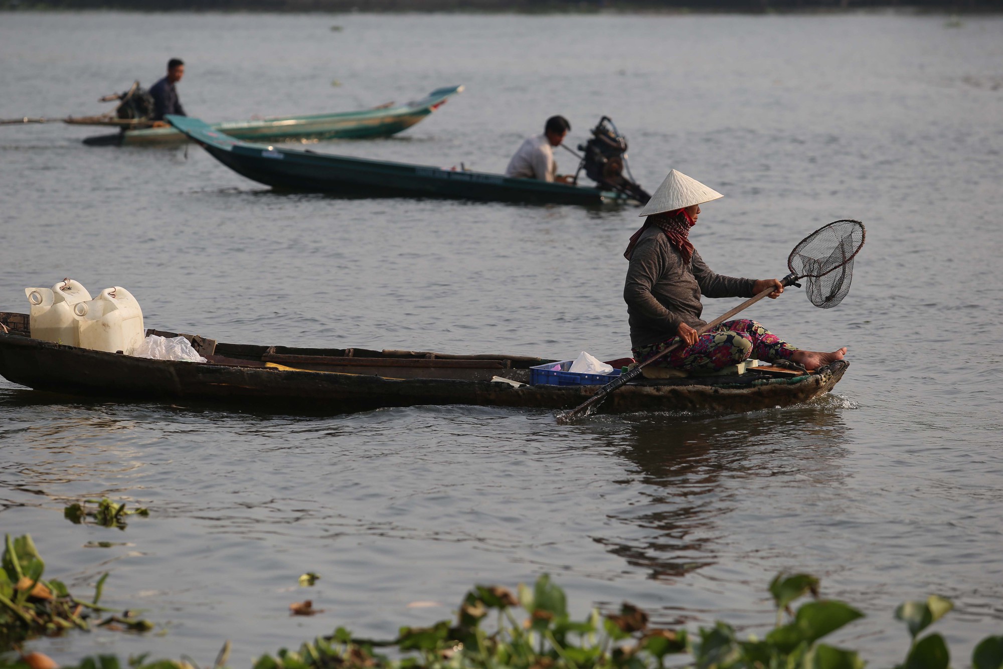 Cá chép đưa ông Táo bị xử đẹp khi vừa đến sông Sài Gòn - Ảnh 13.