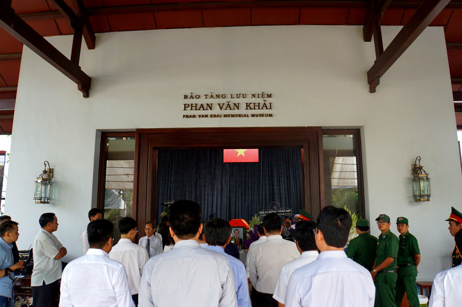Nguyên Thủ tướng Nguyễn Tấn Dũng tham gia chuẩn bị lễ tang cố Thủ tướng Phan Văn Khải - Ảnh 4.