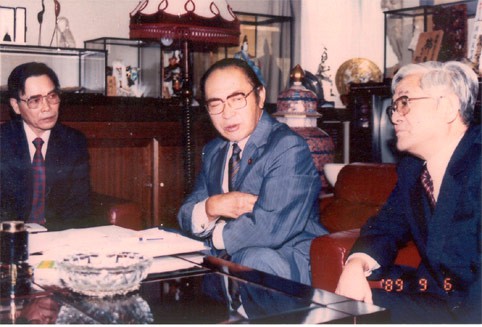 Nguyên Thủ tướng Phan Văn Khải: Anh em lái xe, phục vụ vất vả lắm - Ảnh 1.
