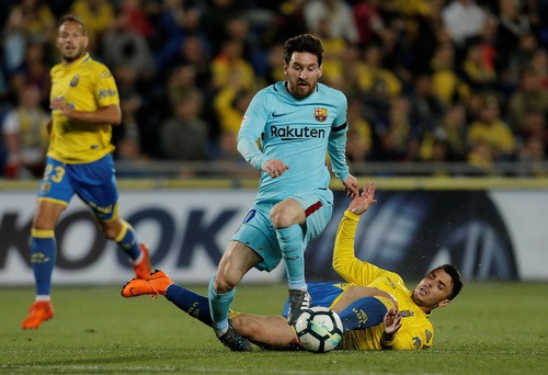 Trọng tài tước chiến thắng của Barcelona, quyết cứu La Liga - Ảnh 2.