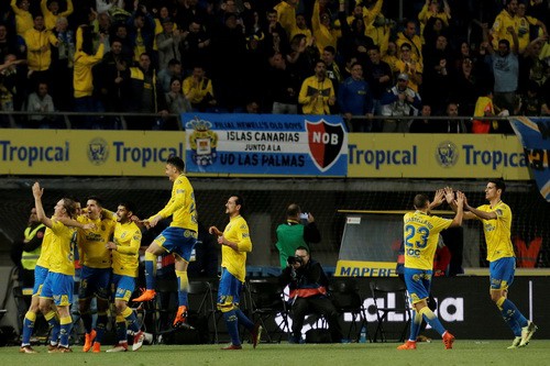 Mất điểm trước Las Palmas, Barcelona gây sốc La Liga - Ảnh 6.