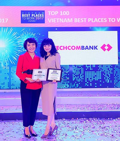 Techcombank “Top 100 Nơi làm việc tốt nhất Việt Nam” - Ảnh 2. Techcombank “Top 100 Nơi làm việc tốt nhất Việt Nam” - Ảnh 2.