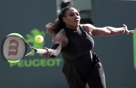 Serena Williams thua sốc Osaka, sớm bị loại khỏi Miami Open - Ảnh 2.