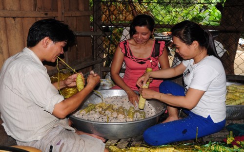 Bánh lá dừa – ký ức tuổi thơ trở thành đặc sản - Ảnh 3.