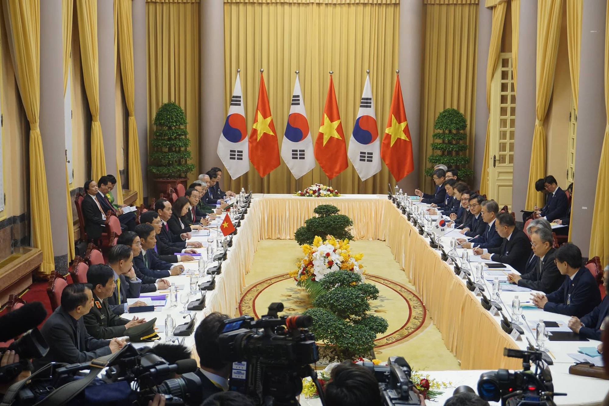 Cận cảnh lễ đón Tổng thống Hàn Quốc Moon Jae In tại Phủ chủ tịch - Ảnh 6.