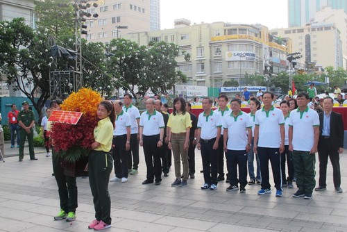 Rộn ràng Ngày chạy Olympic tại TP HCM - Ảnh 2.