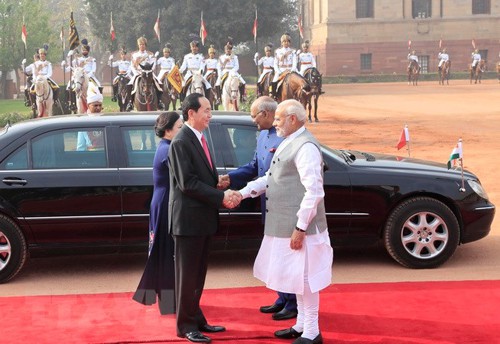 Ấn Độ bắn 21 loạt đại bác chào mừng Chủ tịch nước Trần Đại Quang - Ảnh 1.