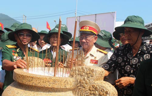 Sân bay Khu Chiến, mộ liệt sĩ thành di tích lịch sử quốc gia - Ảnh 1.