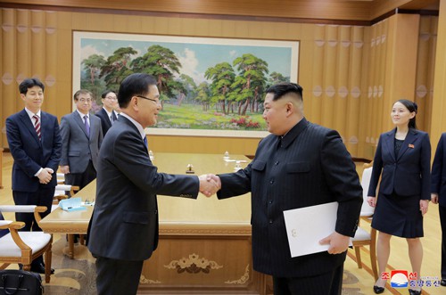 Ông Kim Jong-un gây bất ngờ - Ảnh 1.