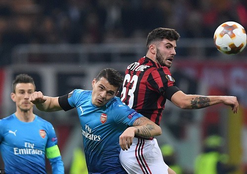 Arsenal bùng nổ khó tin, AC Milan thua tan tác sân nhà - Ảnh 2.