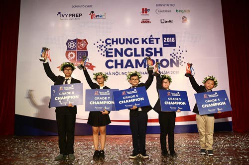 Hai học sinh trường chuyên Trần Đại Nghĩa là quán quân English Champion 2018 - Ảnh 1.