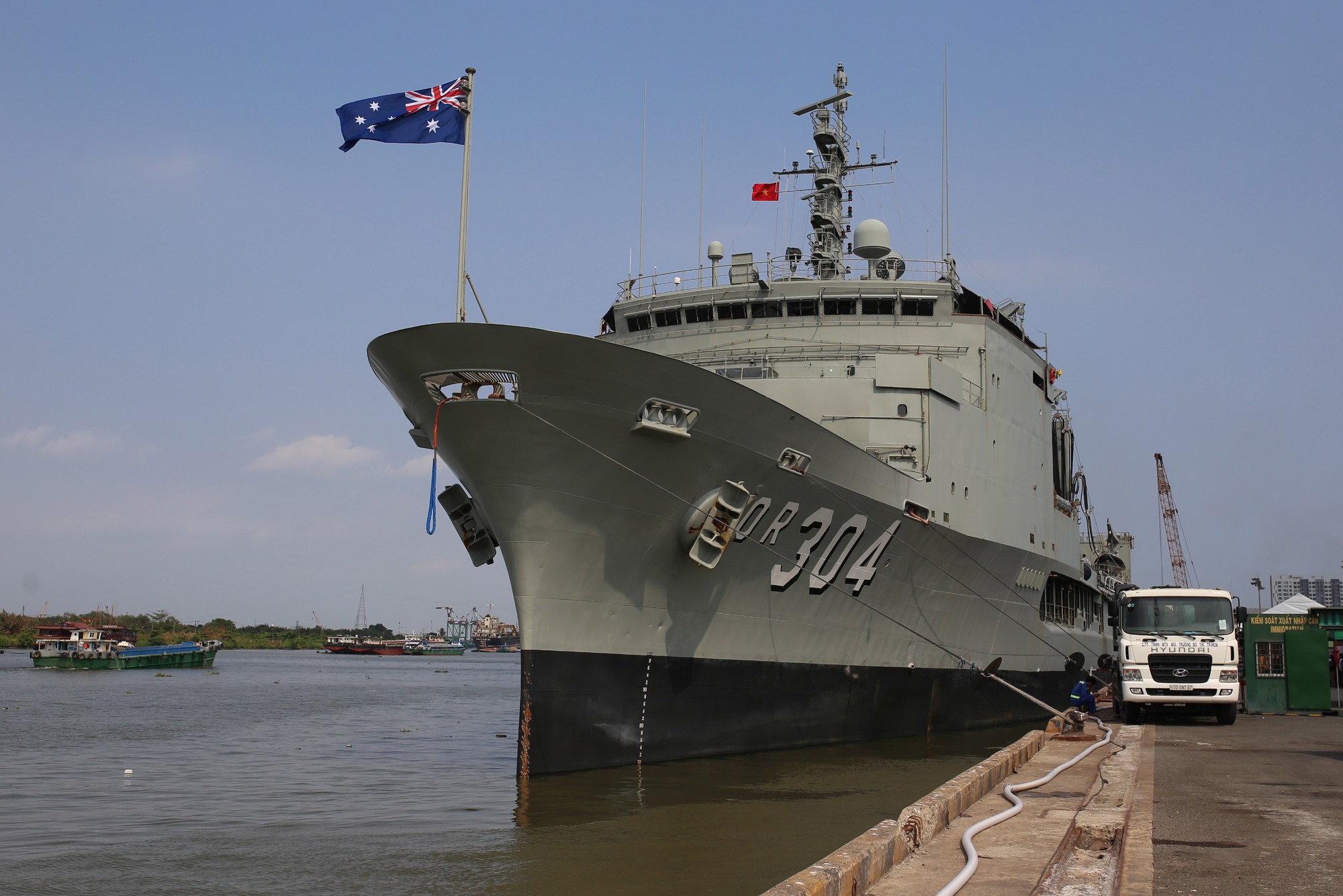 Cận cảnh bộ 3 tàu Hải quân Hoàng gia Úc thăm TP HCM - Ảnh 12.
