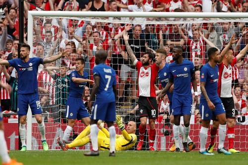 Chelsea hạ Southampton, Conte hẹn hò Mourinho ở chung kết FA Cup - Ảnh 5.