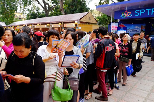 Giá vé máy bay tăng tác động thế nào đến các tour du lịch - Ảnh 1.