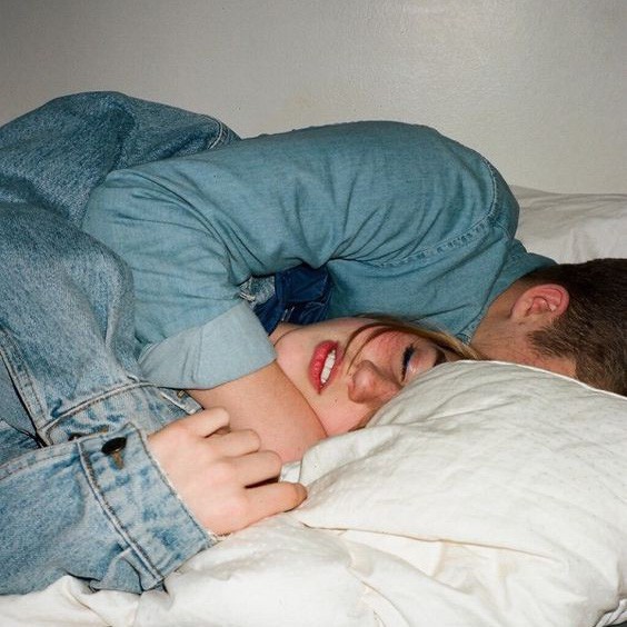  Phim ảnh đã lừa dối bạn về chuyện chăn gối như thế nào?  - Ảnh 2.