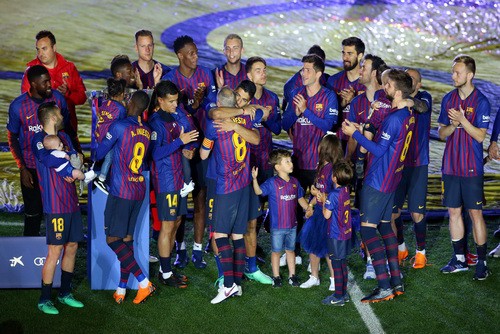Coutinho lập siêu phẩm, Barcelona chia tay huyền thoại - Ảnh 9.