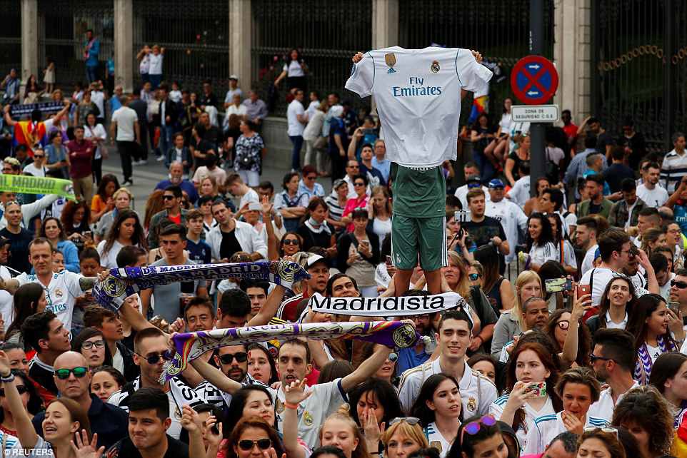 Người hùng Bale ở đâu ngày Real Madrid ca khúc khải hoàn? - Ảnh 9.