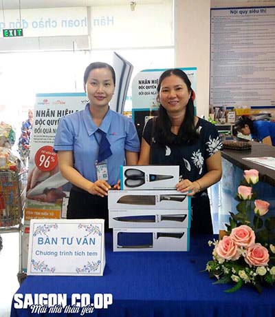 Mua hàng được tích tem đổi quà “độc” - Ảnh 3. Mua hàng được tích tem đổi quà “độc” - Ảnh 3.