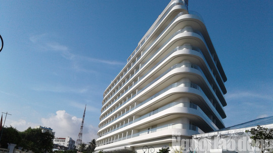 Khách sạn 5 sao cắt ngọn “nửa vời” ở Phú Quốc chính thức khai trương - Ảnh 4.