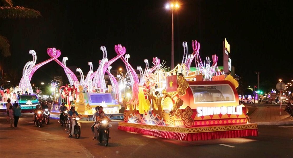 Hàng vạn người hòa nhịp cùng đêm Carnaval đường phố DIFF 2018 Đà Nẵng - Ảnh 4.