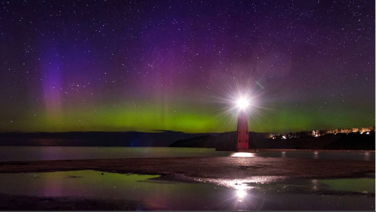 Cực quang tuyệt đẹp bao phủ cầu Mackinac nổi tiếng - Ảnh 5.